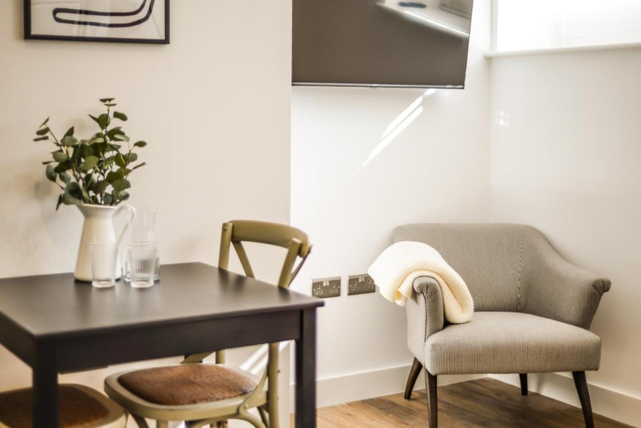 Concorde House Luxury Apartments - Честер Экстерьер фото