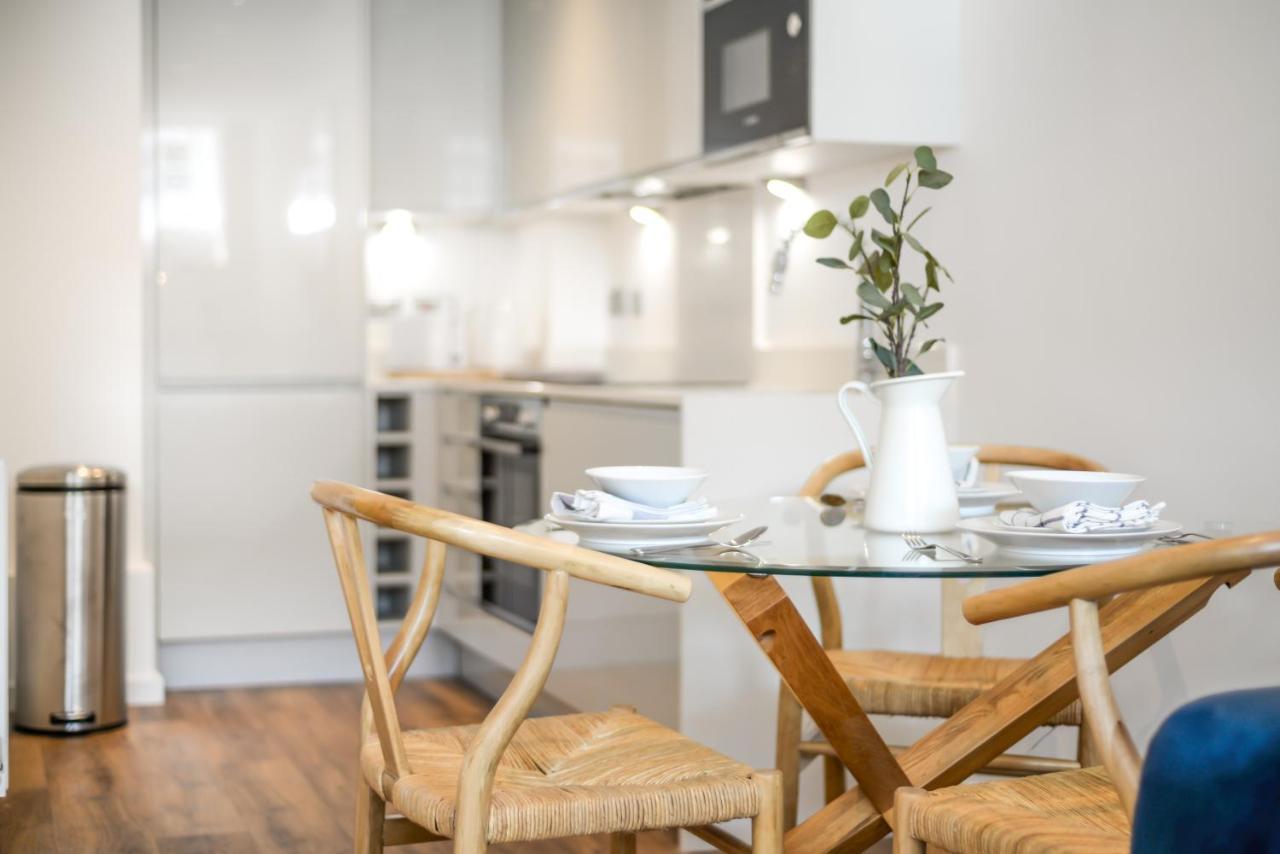 Concorde House Luxury Apartments - Честер Экстерьер фото