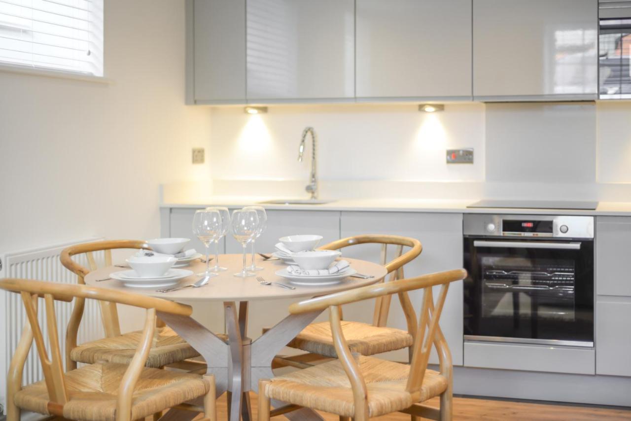 Concorde House Luxury Apartments - Честер Экстерьер фото