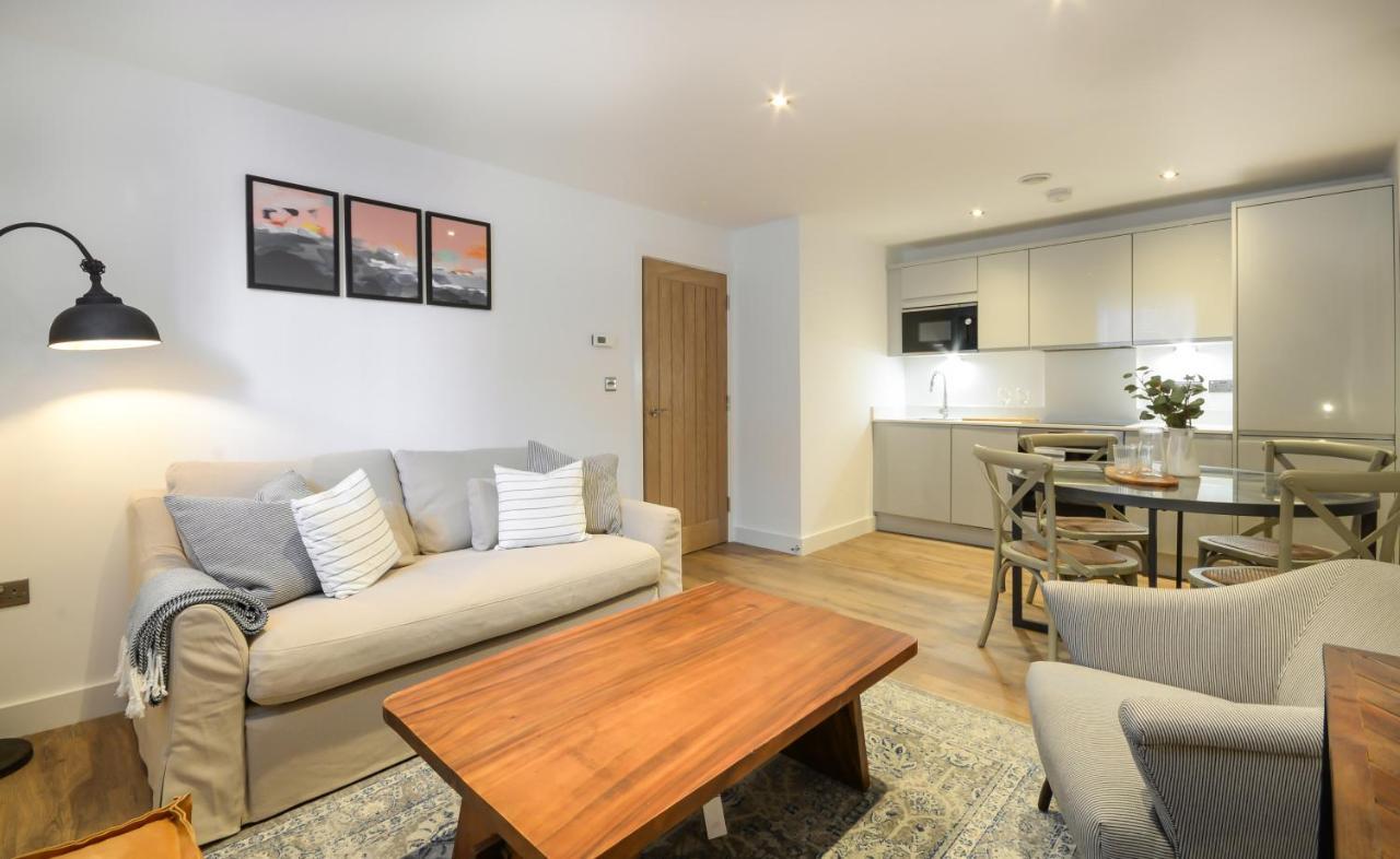 Concorde House Luxury Apartments - Честер Экстерьер фото